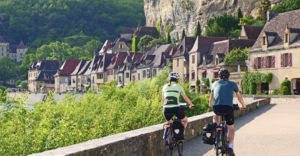 Réservez le Domaine d'Orion pour vos vacances, location modulable de 8 à 20 personnes, proche Sarlat.