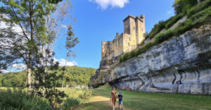 Réservez le Domaine d'Orion pour vos vacances, location modulable de 8 à 20 personnes, proche Sarlat.