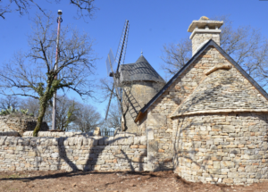 Réservez le Domaine d'Orion pour vos vacances, location modulable de 8 à 20 personnes, proche Sarlat.