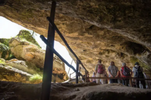 Réservez le Domaine d'Orion pour vos vacances, location modulable de 8 à 20 personnes, proche Sarlat.