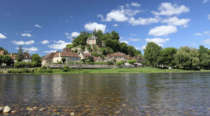 Réservez le Domaine d'Orion pour vos vacances, location modulable de 8 à 20 personnes, proche Sarlat.