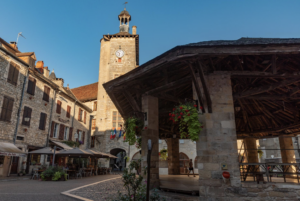 Réservez le Domaine d'Orion pour vos vacances, location modulable de 8 à 20 personnes, proche Sarlat.