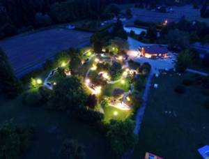 Réservez le Domaine d'Orion pour vos vacances, location modulable de 8 à 20 personnes, proche Sarlat.