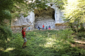 Réservez le Domaine d'Orion pour vos vacances, location modulable de 8 à 20 personnes, proche Sarlat.